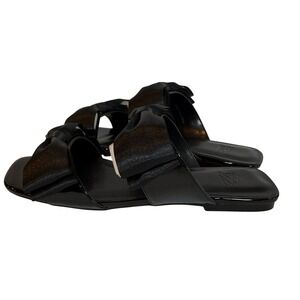 Aminah Abdul Jillil Jody Bow Flat Sandals Black Patent Leather Square Toe 7 NWB9